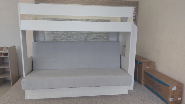 Кровать детская двухъярусная Карамель 75 бодега светлая, диван - велюр Вивальди 7 серый (сборка на любую сторону) спальное место верх 80х190, низ 120х185