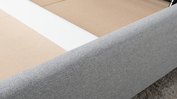 Кровать Миа 140 рогожка серый, кант желтовато-коричневый с ортопедическим основанием и подъемным механизмом